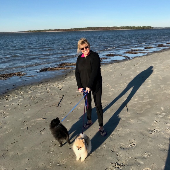 Meet your Posher, Sharon - Picture 2 of 2